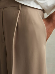 Women Petite Elasticated-Waist Wide-Leg Twill Trousers in Mink Neutral