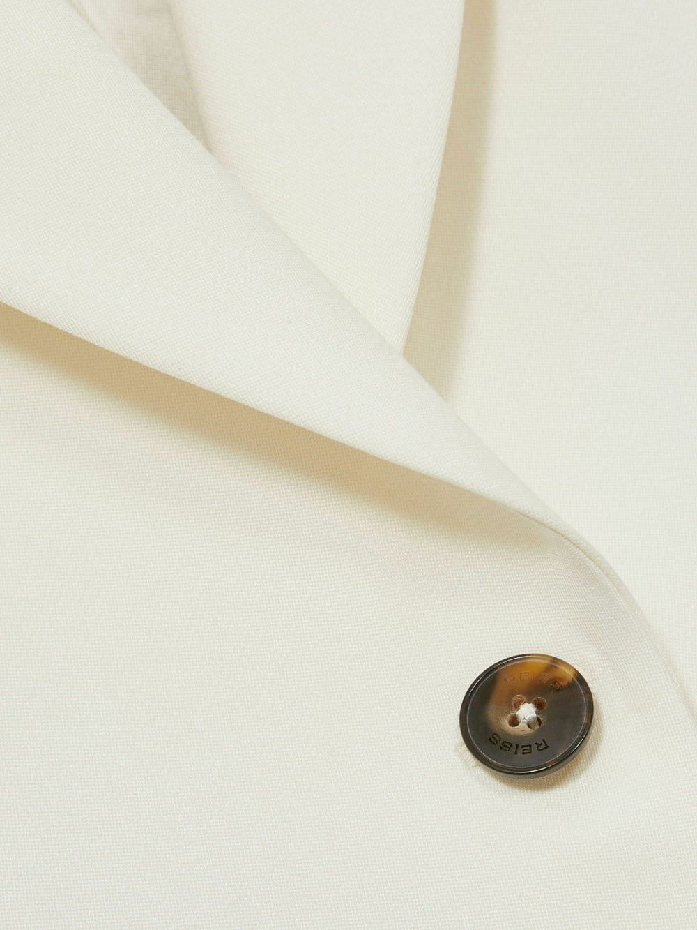 Women Petite Single-Breasted Peak-Lapel Tailored Blazer in Cream