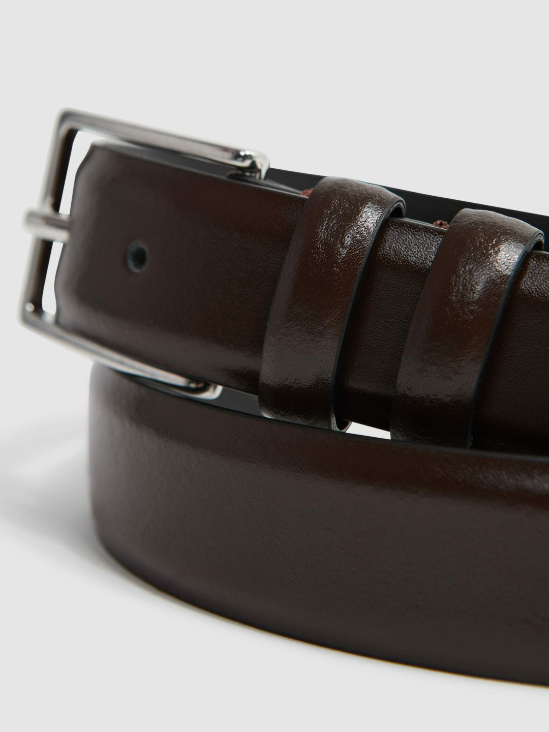 Men Smooth Leather Belt in Chocolate