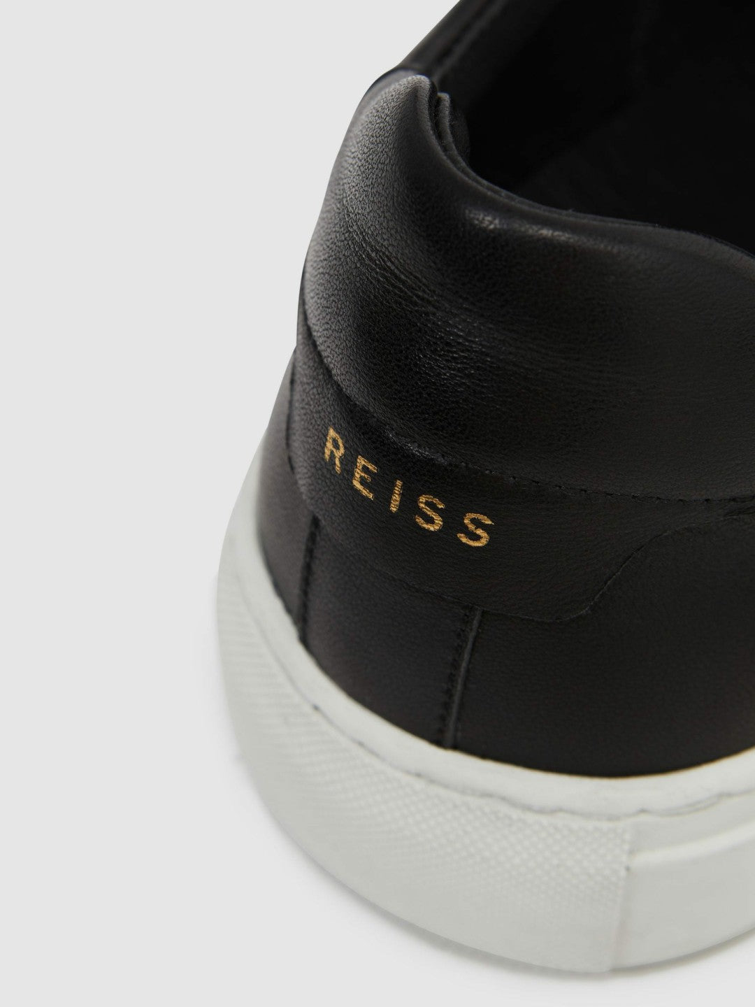 Men Leather Low-Top Trainers in Black