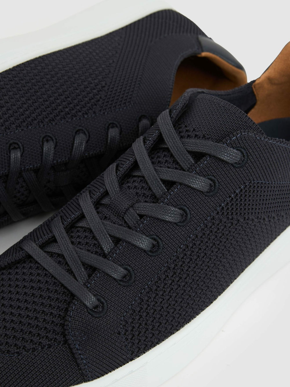 Men Knitted Low-Top Trainers in Navy