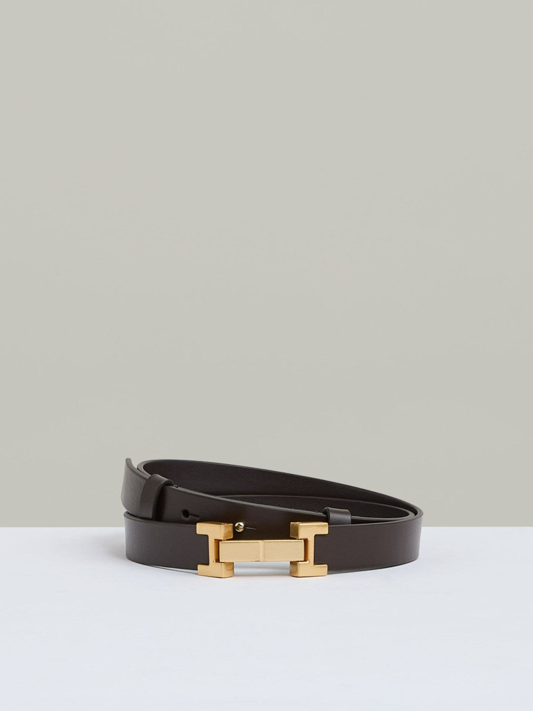 Women Leather Square Hinge Belt in Chocolate
