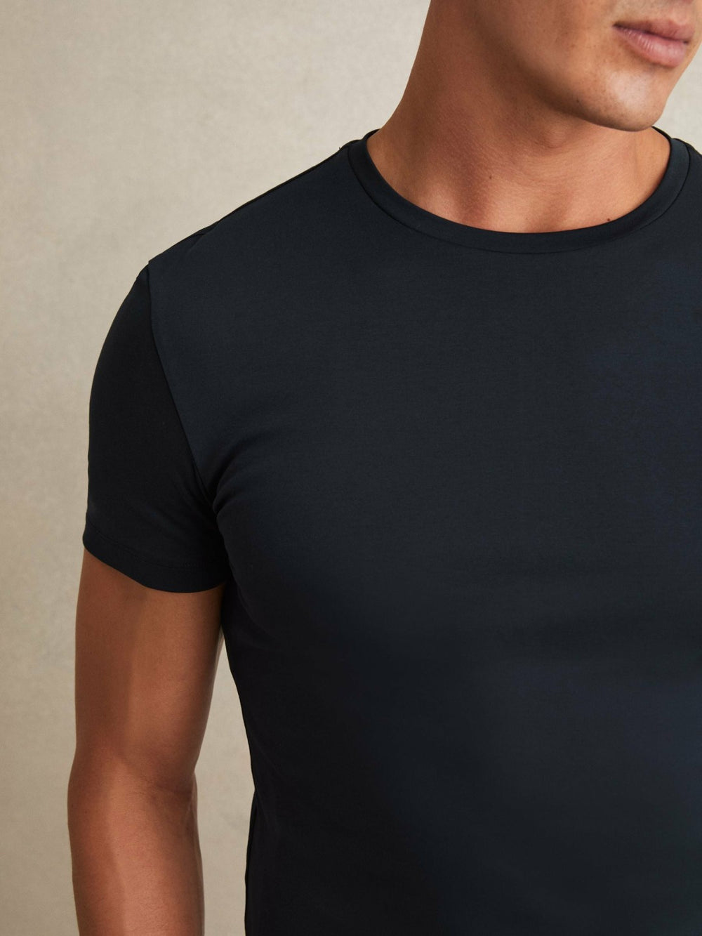 Men Cotton Sports-Fit T-Shirt in Navy