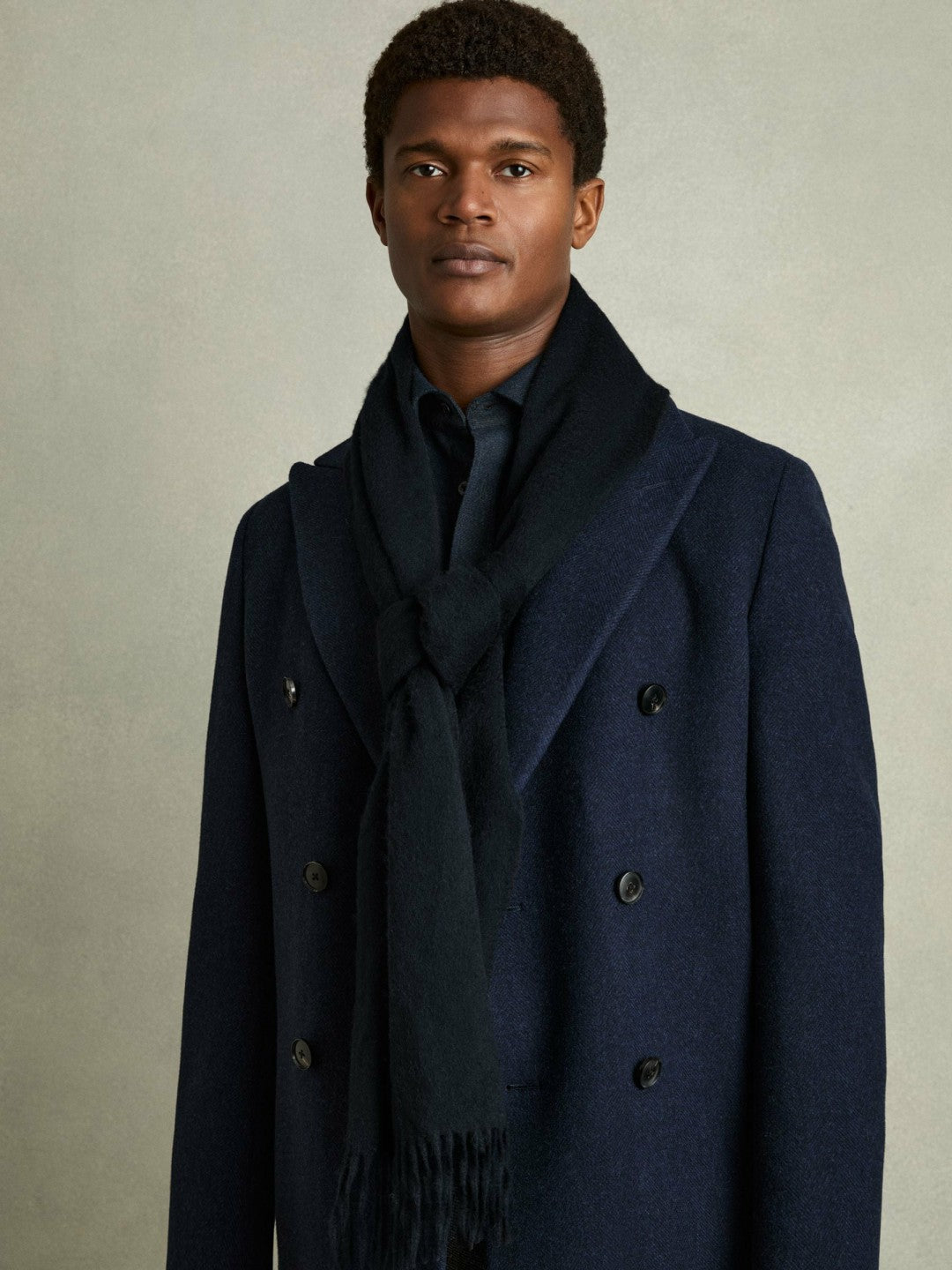 Men Wool and Cashmere Scarf in Navy