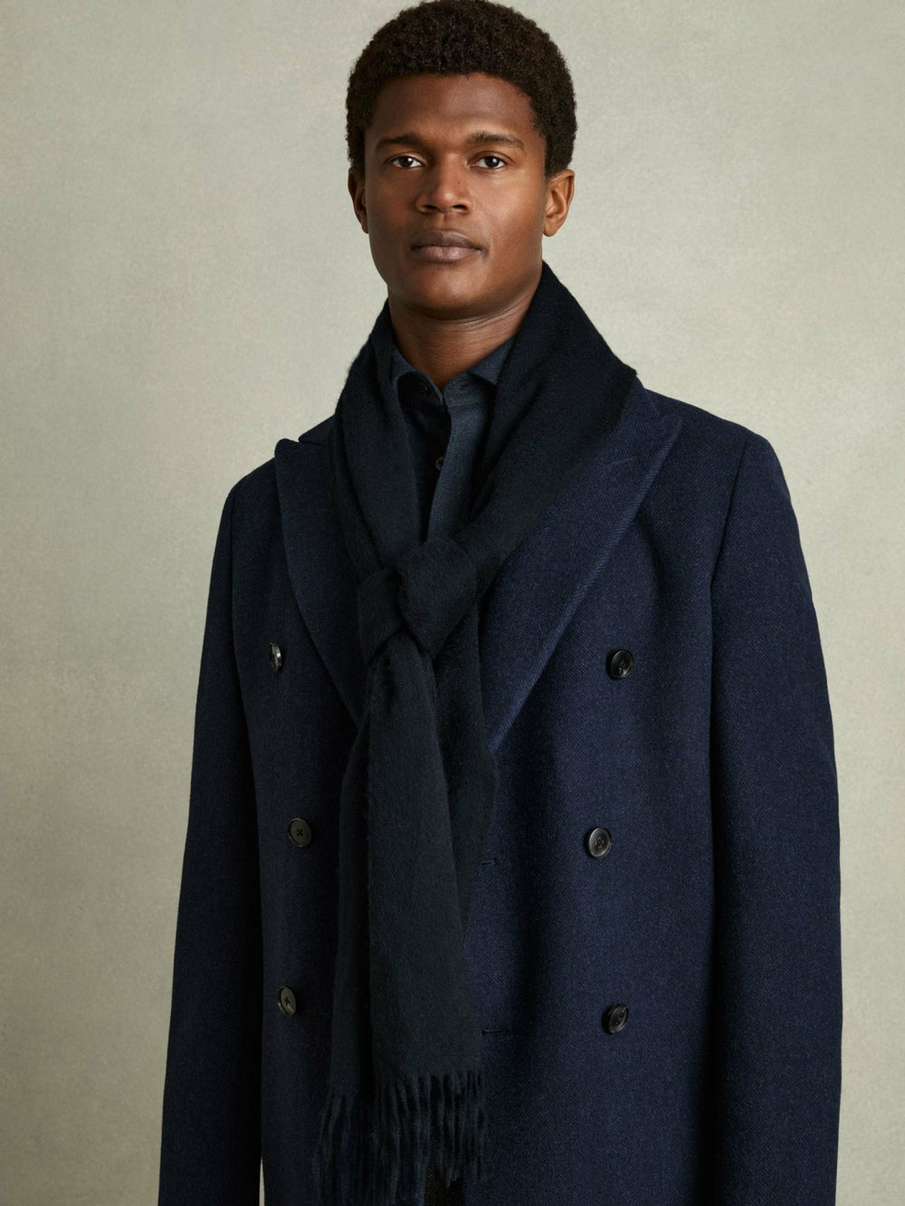 Men Wool and Cashmere Scarf in Navy