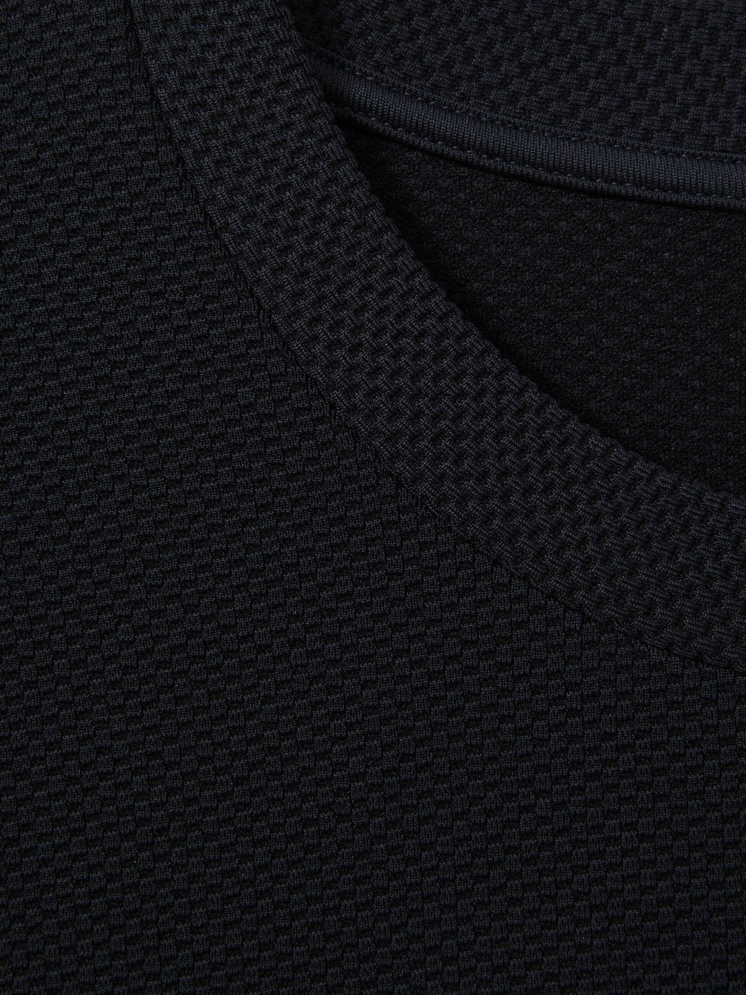 Men Textured Crew-Neck T-Shirt in Navy