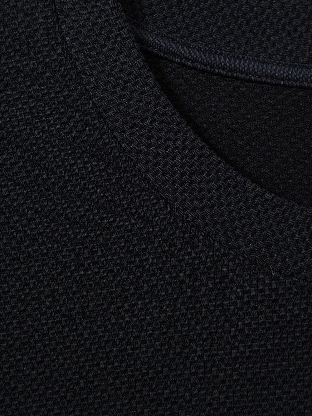 Men Textured Crew-Neck T-Shirt in Navy