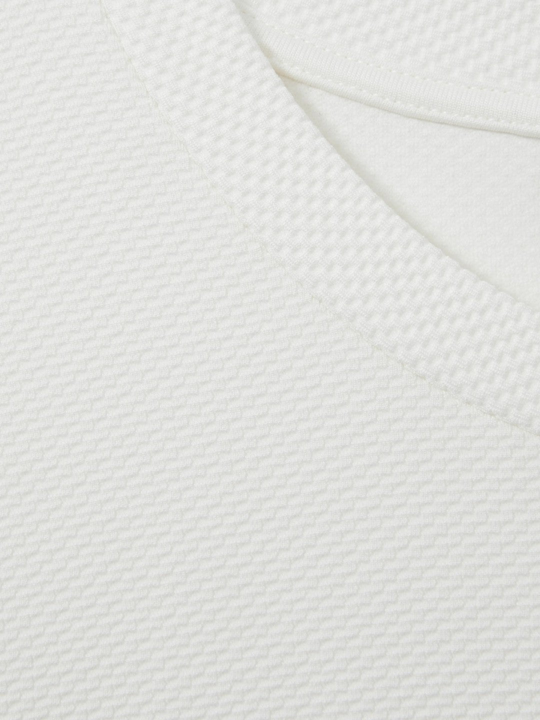 Men Textured Crew-Neck T-Shirt in Off White
