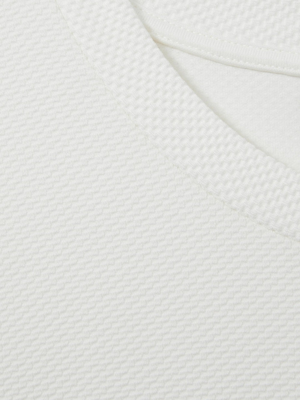 Men Textured Crew-Neck T-Shirt in Off White