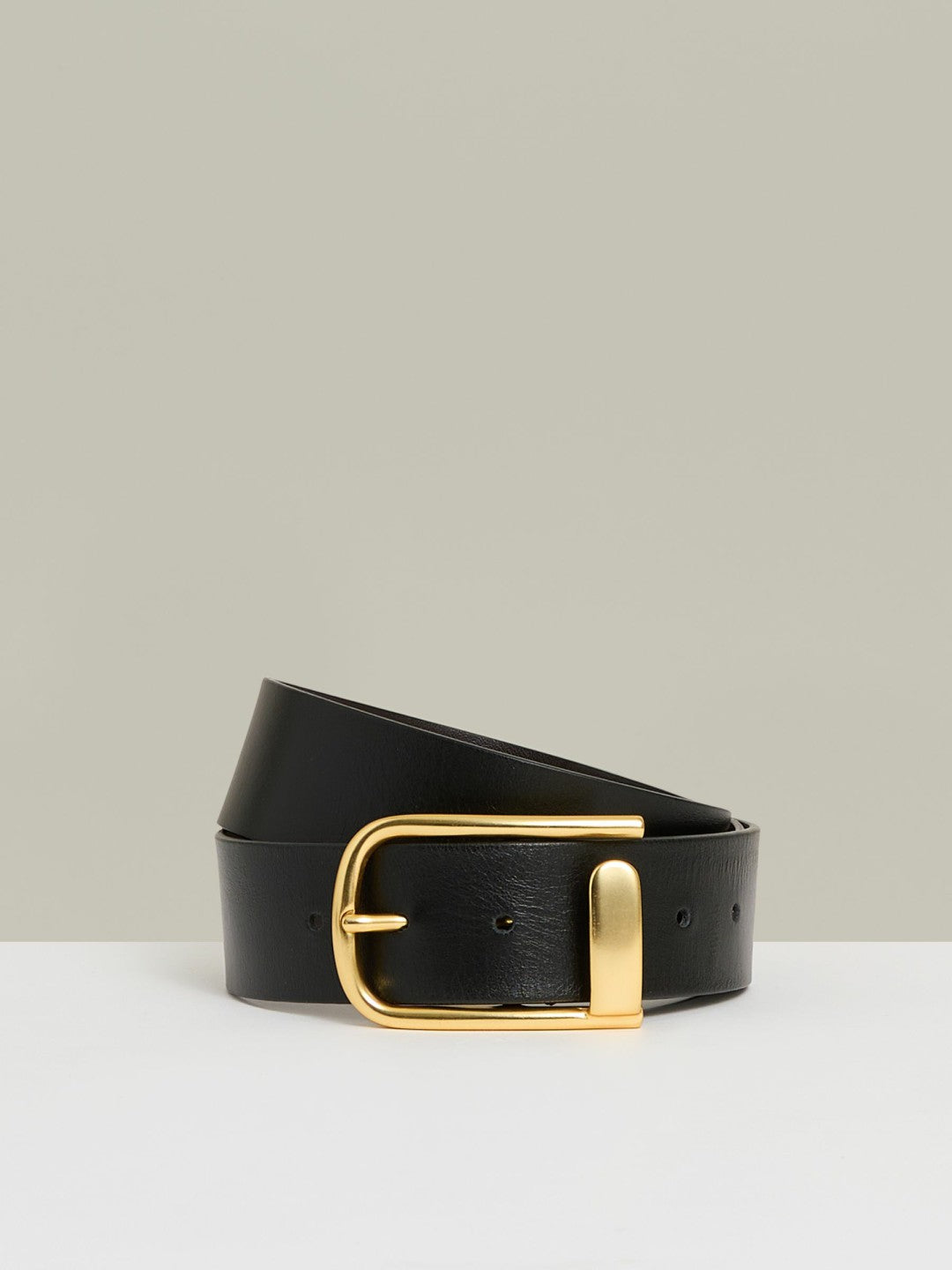 Women Leather Half Keeper Belt in Black