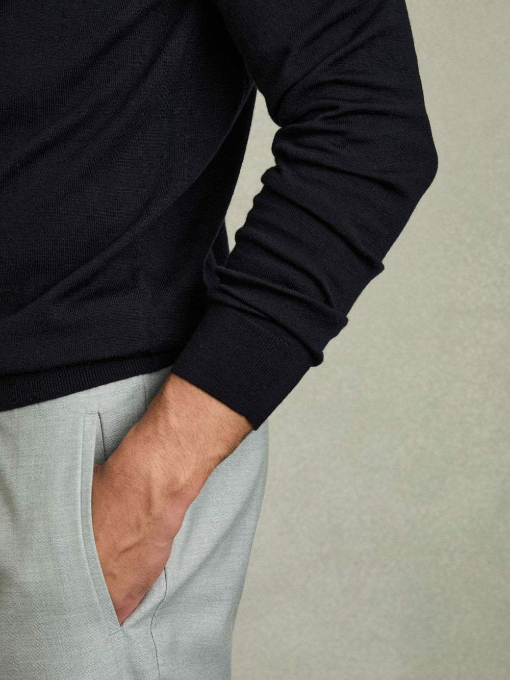 Men Merino Wool Drawstring Hoodie in Navy