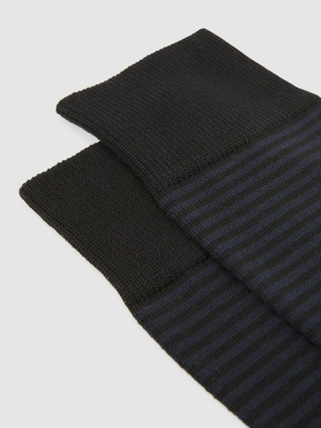 Men Striped Socks in Black/Navy