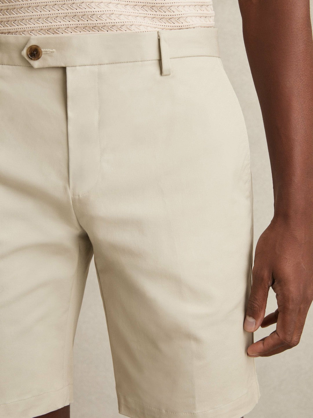 Men Cotton Chino Shorts With Stretch in Stone