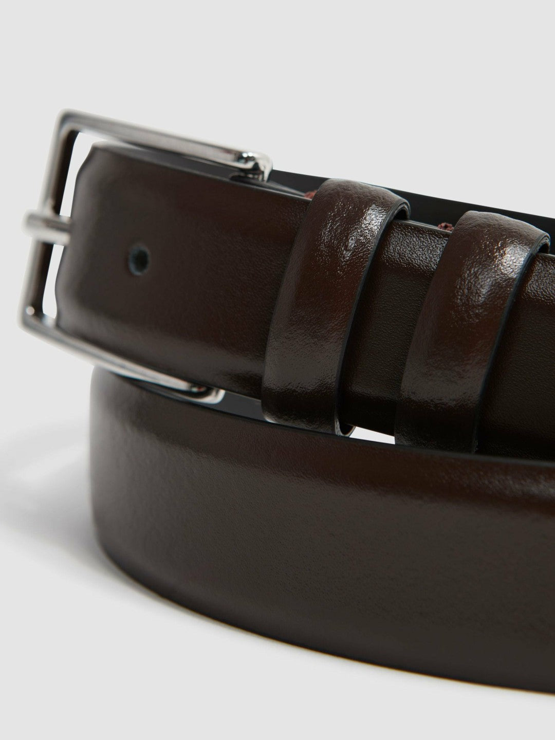 Men Smooth Leather Belt in Chocolate