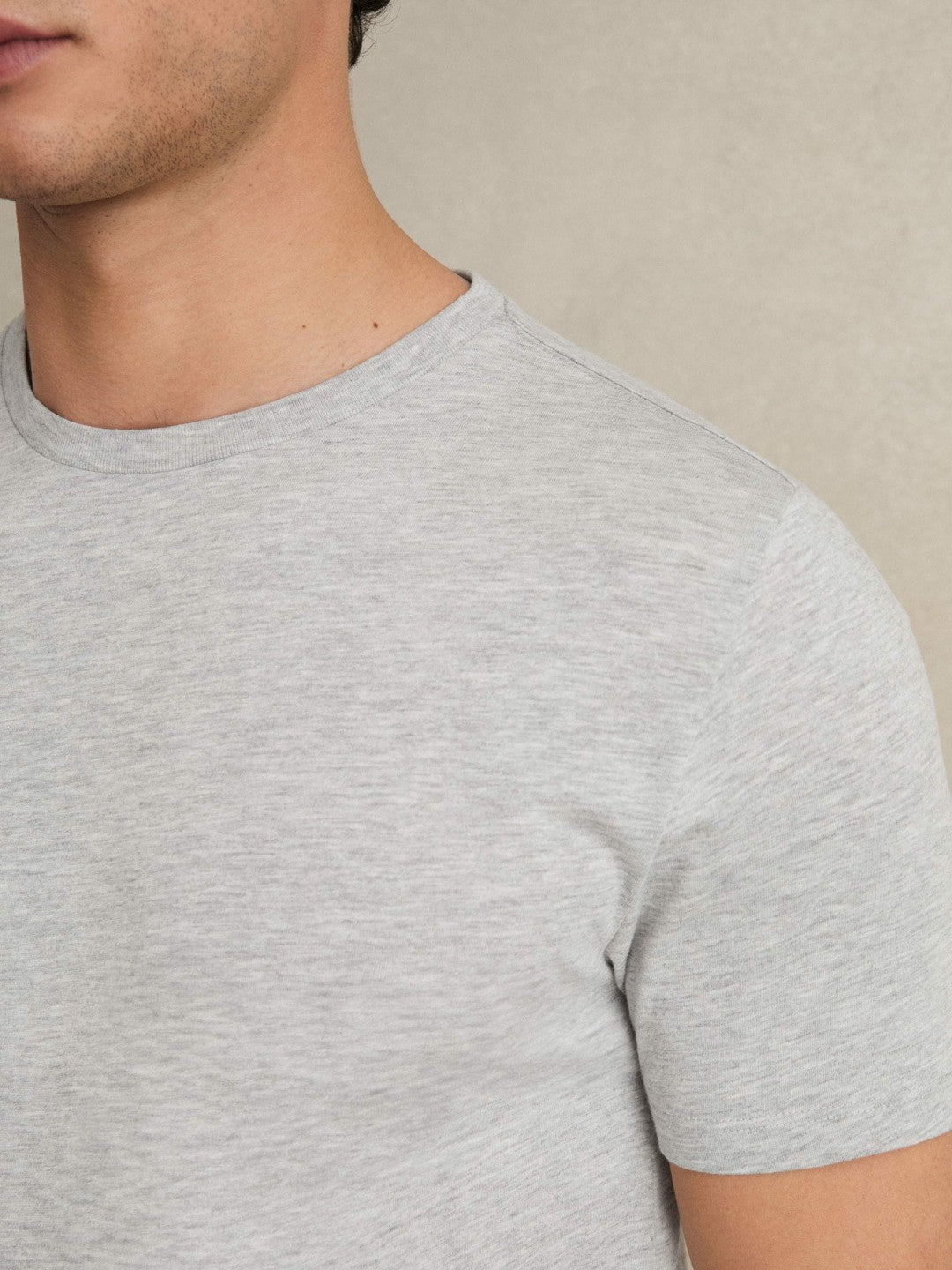 Men Cotton Crew Neck T-Shirt in Grey Marl