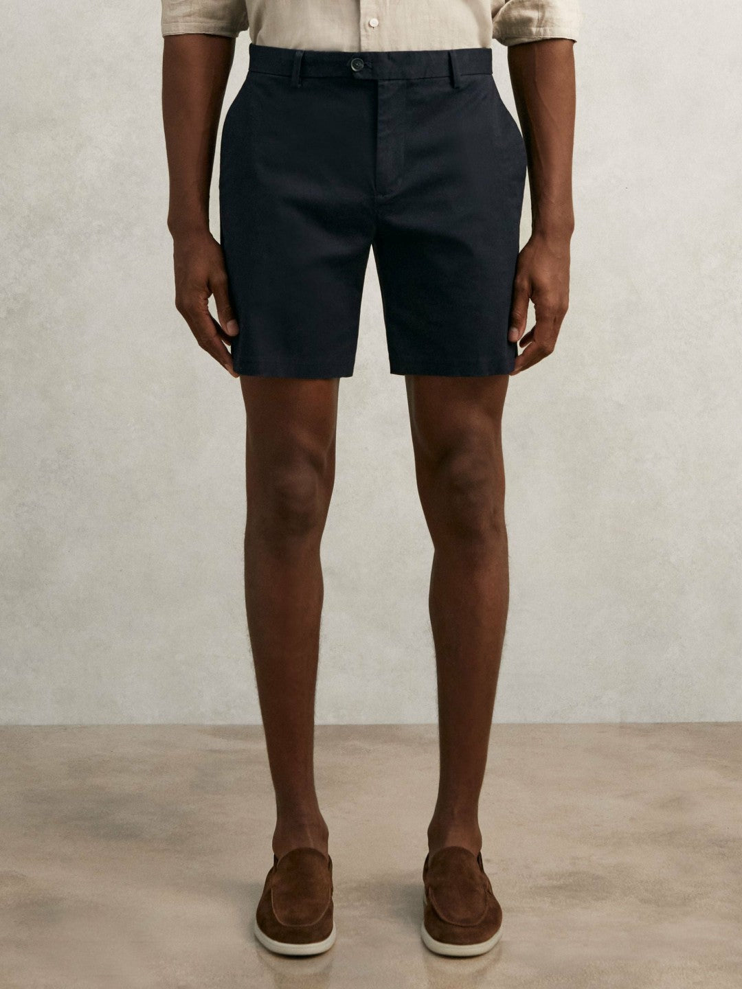 Men Short Length Casual Chino Shorts in Navy