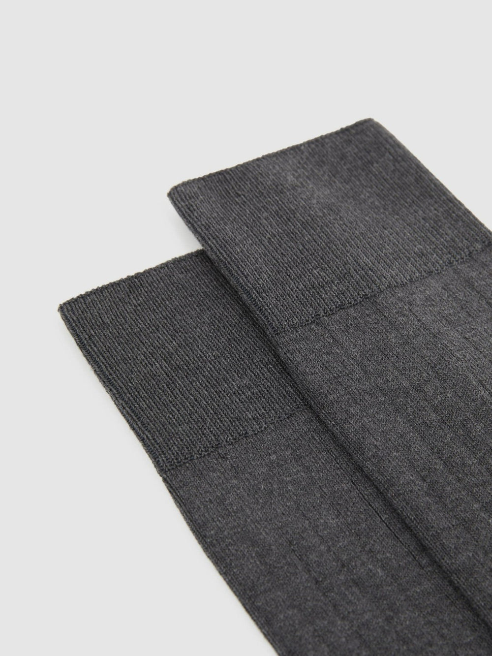 Men Ribbed Socks in Charcoal