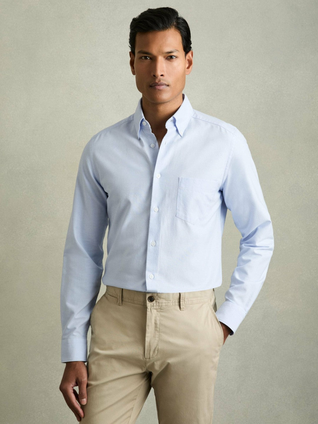 Men Slim-Fit Button-Down Collar Cotton Oxford Shirt in Soft Blue