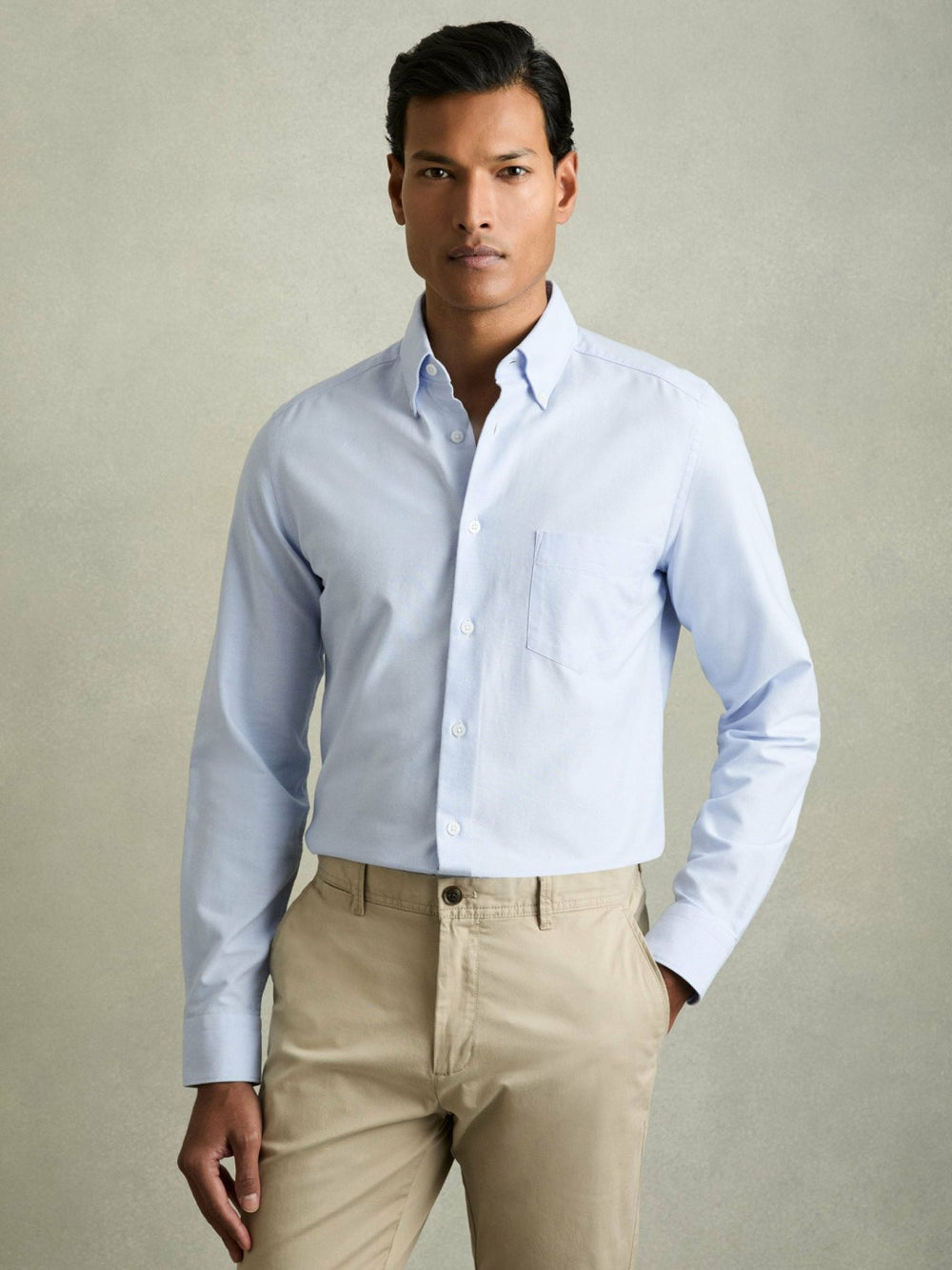 Men Slim-Fit Button-Down Collar Cotton Oxford Shirt in Soft Blue
