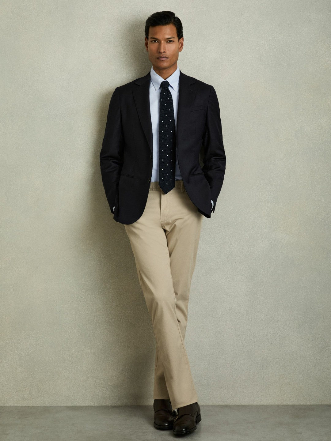 Men Slim-Fit Button-Down Collar Cotton Oxford Shirt in Soft Blue