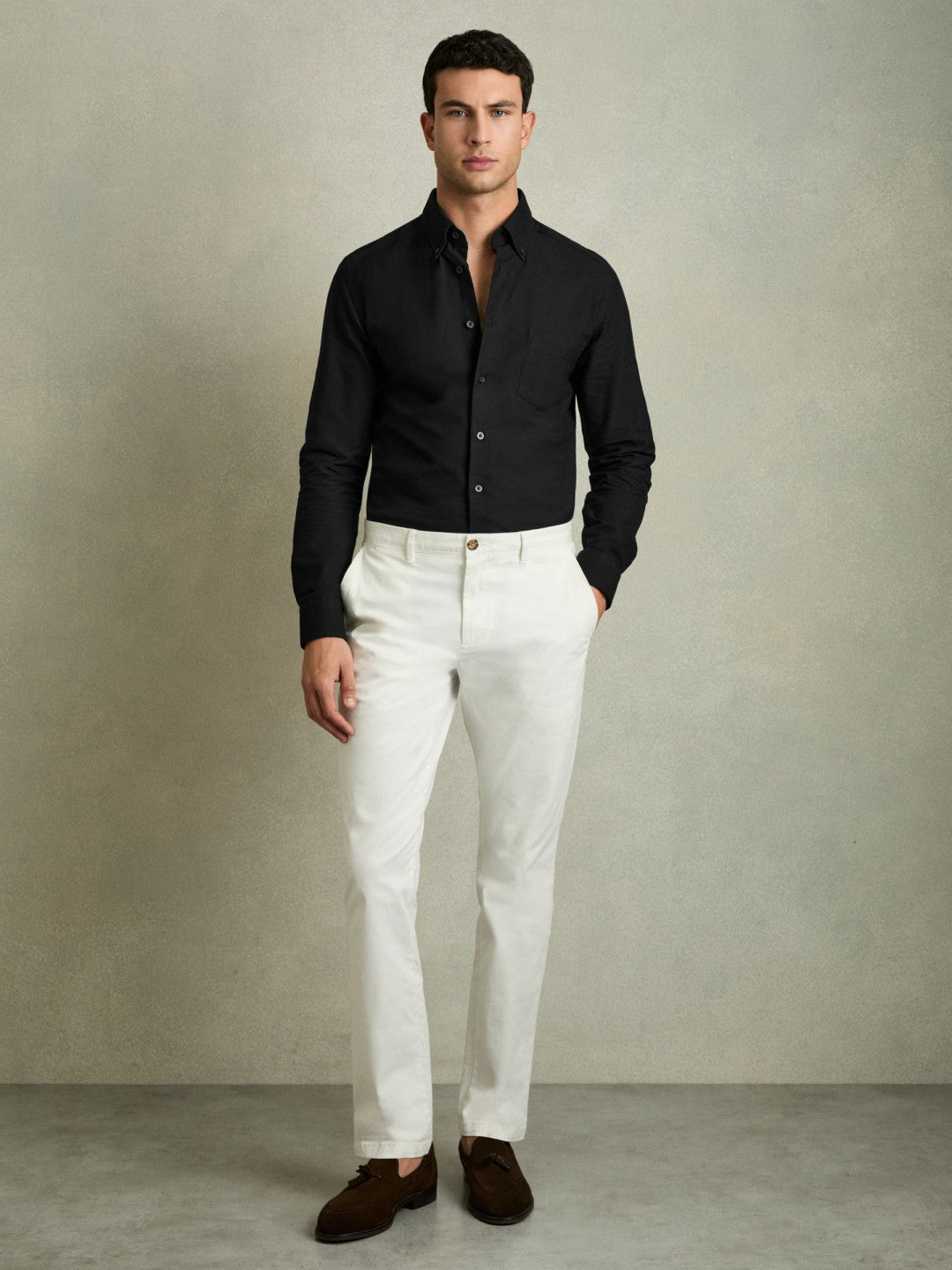 Men Slim-Fit Button-Down Collar Cotton Oxford Shirt in Black