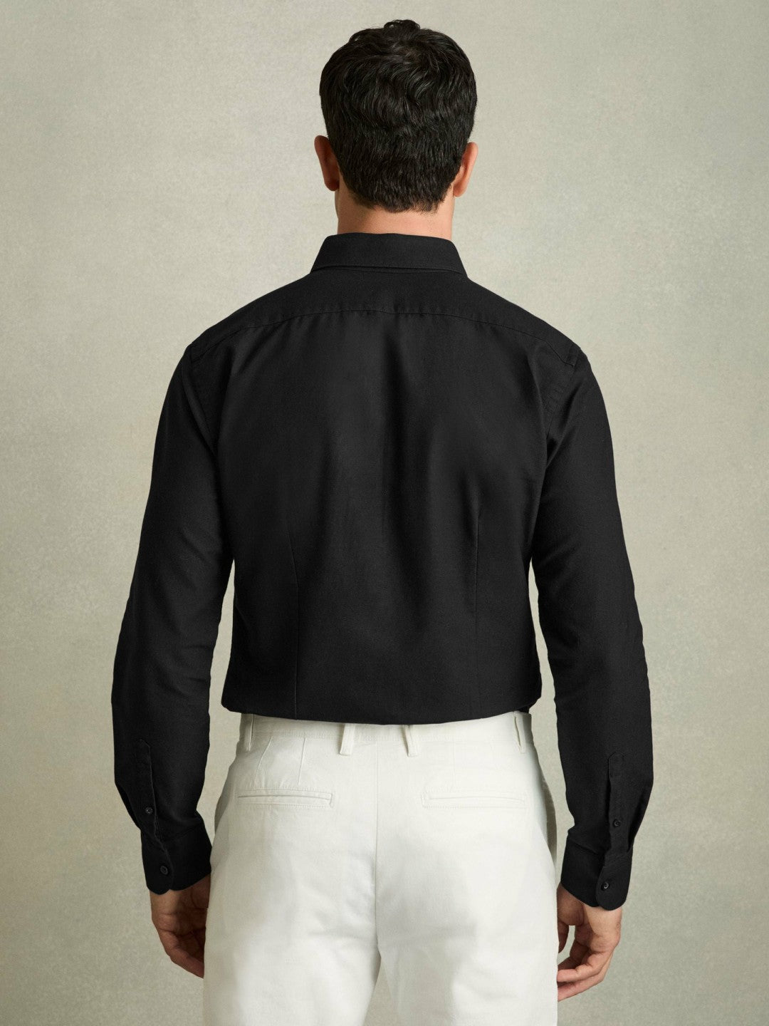 Men Slim-Fit Button-Down Collar Cotton Oxford Shirt in Black