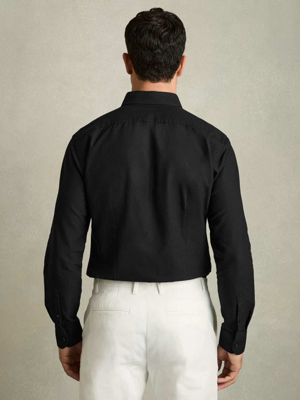 Men Slim-Fit Button-Down Collar Cotton Oxford Shirt in Black