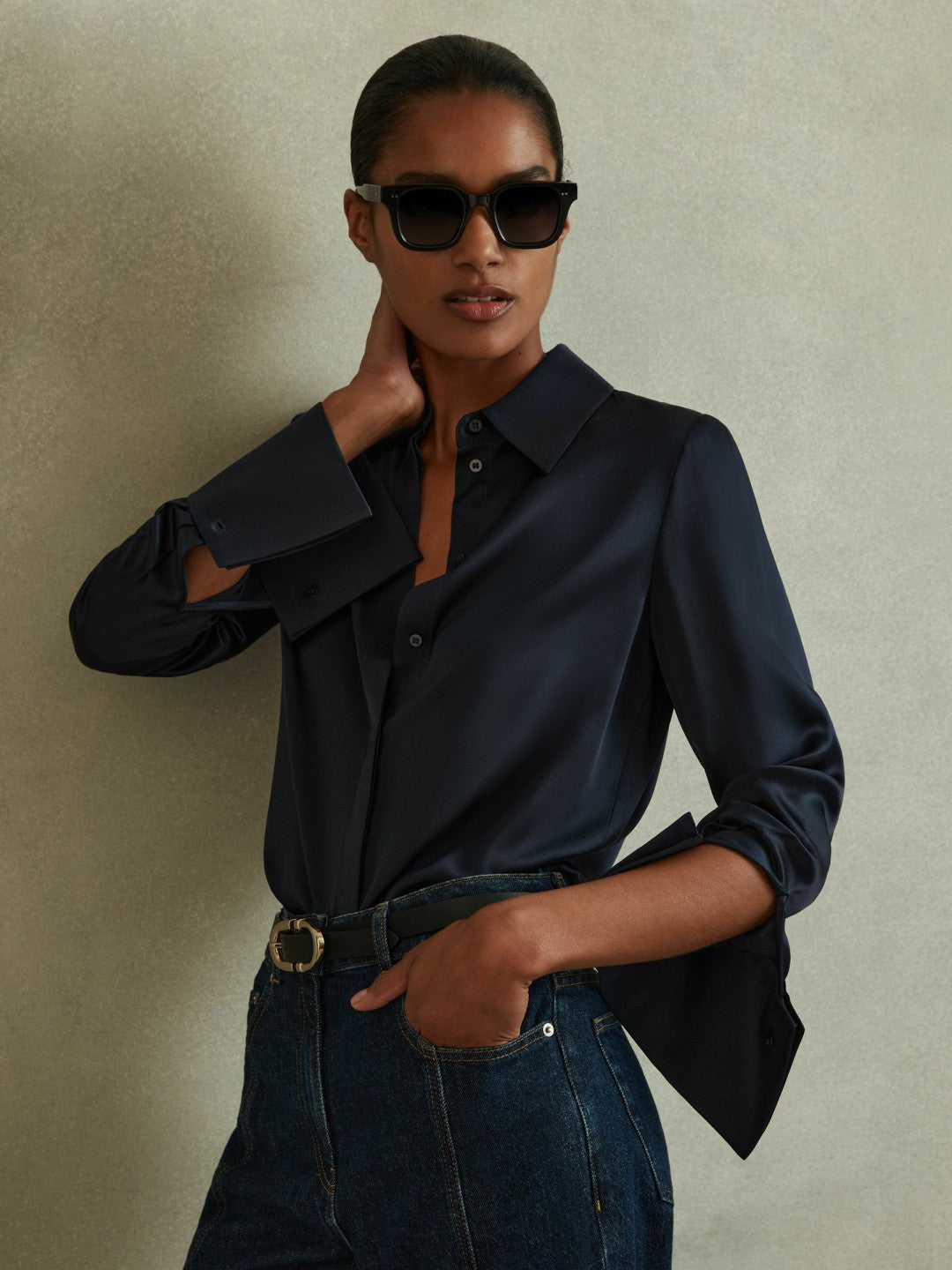 Women Silk Double-Cuff Button-Through Shirt in Navy