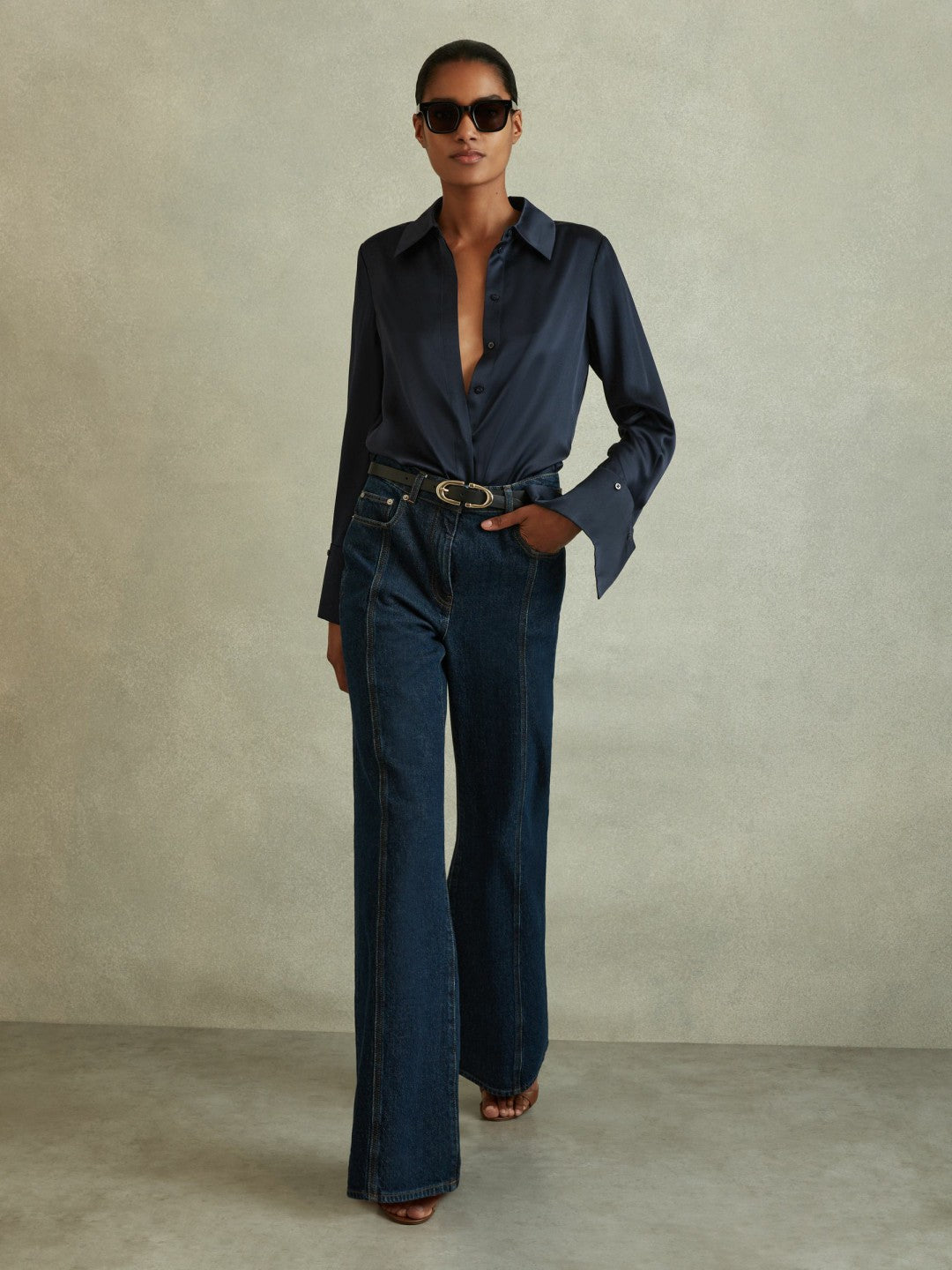 Women Silk Double-Cuff Button-Through Shirt in Navy