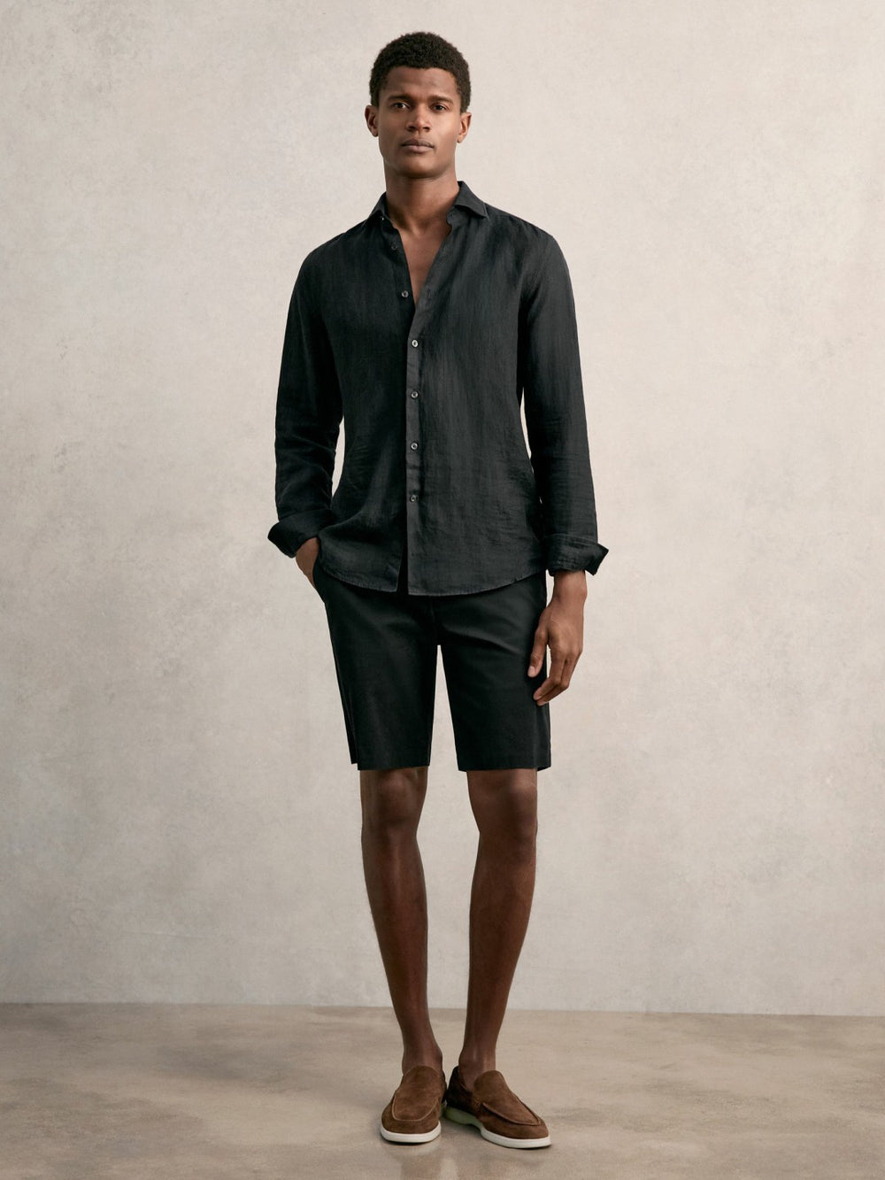 Men Cotton Chino Shorts with Stretch in Black