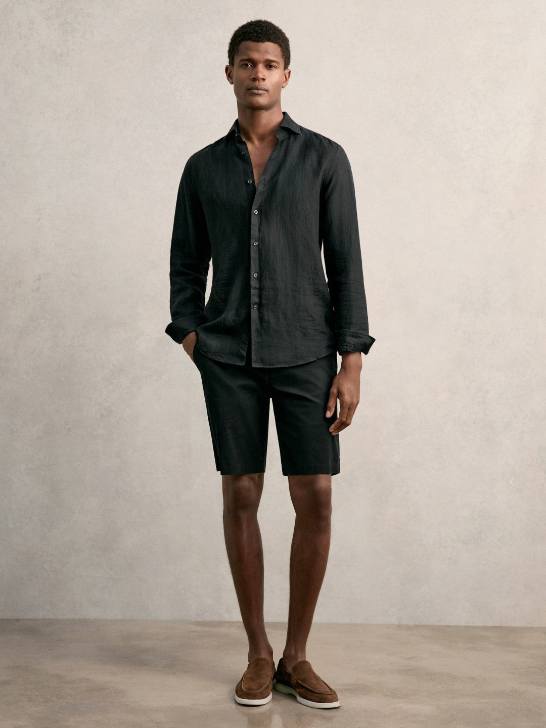 Men Cotton Chino Shorts with Stretch in Black