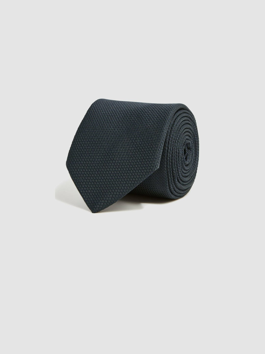 Men Textured Silk Blend Tie in Navy