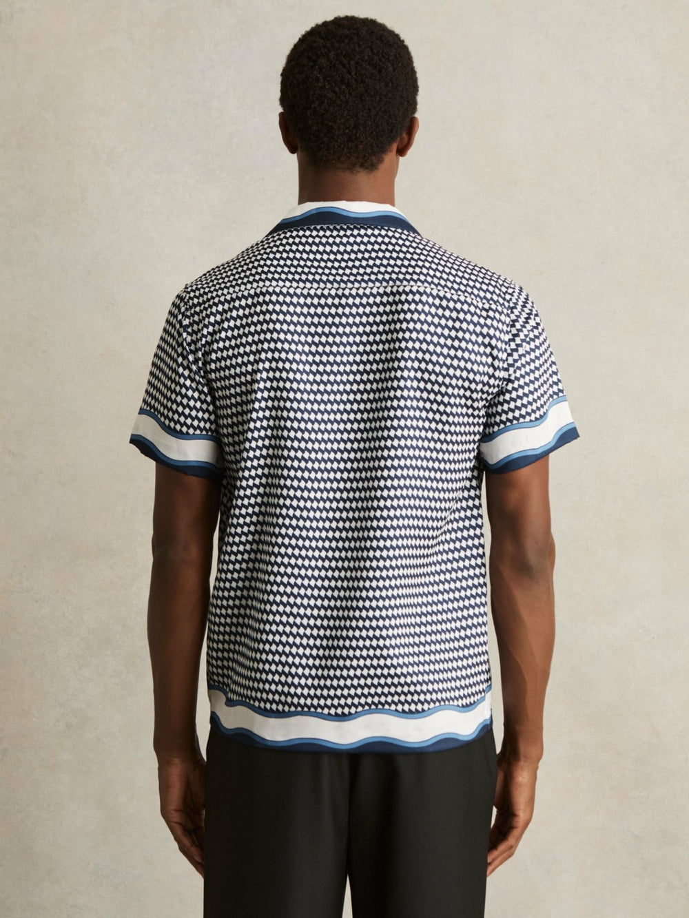 Men Geometric-Print Cuban-Collar Shirt in White/Navy