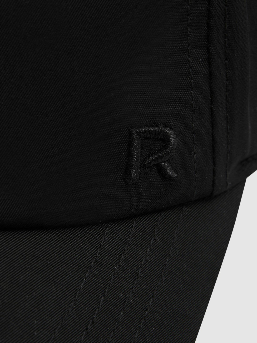 Women Logo-Embroidered Baseball Cap in Black