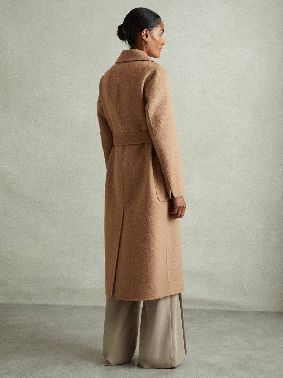 Women Wool Blend Double Breasted Blindseam Coat in Light Camel