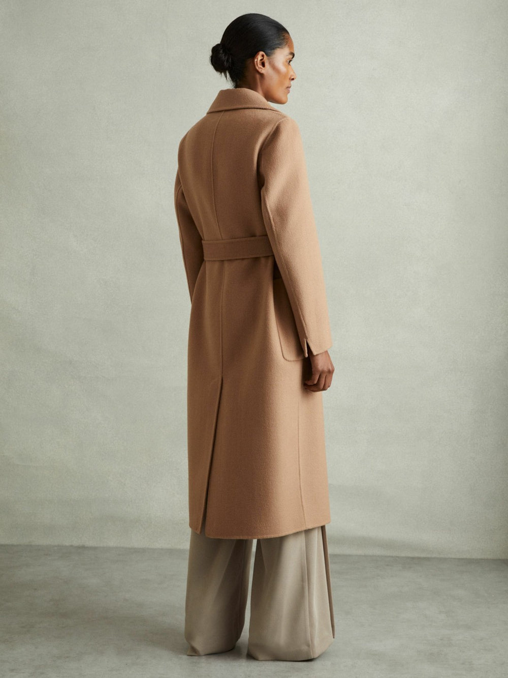 Women Wool Blend Double Breasted Blindseam Coat in Light Camel