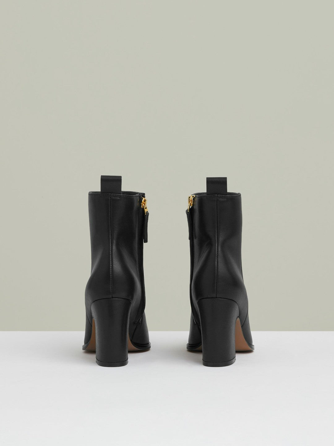 Women Leather Blocked Heel Ankle Boots in Black
