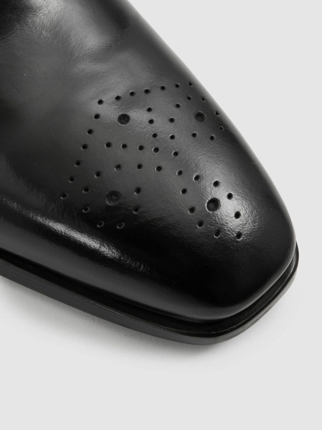 Men Leather Brogue Detail Lace-Up Shoes in Black