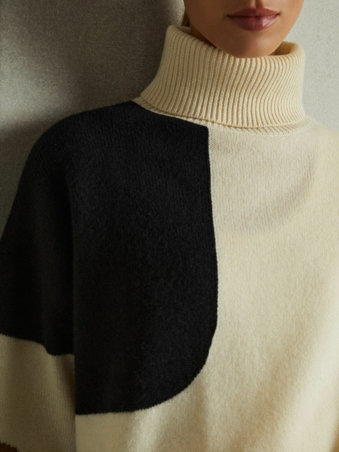 Women Wool-Cashmere Colourblock-Intarsia Jumper in Cream/Brown