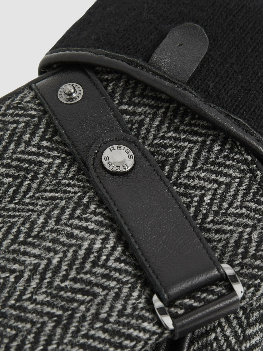 Men Leather And Wool-Blend Herringbone Gloves in Black