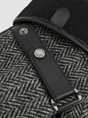 Men Leather And Wool-Blend Herringbone Gloves in Black