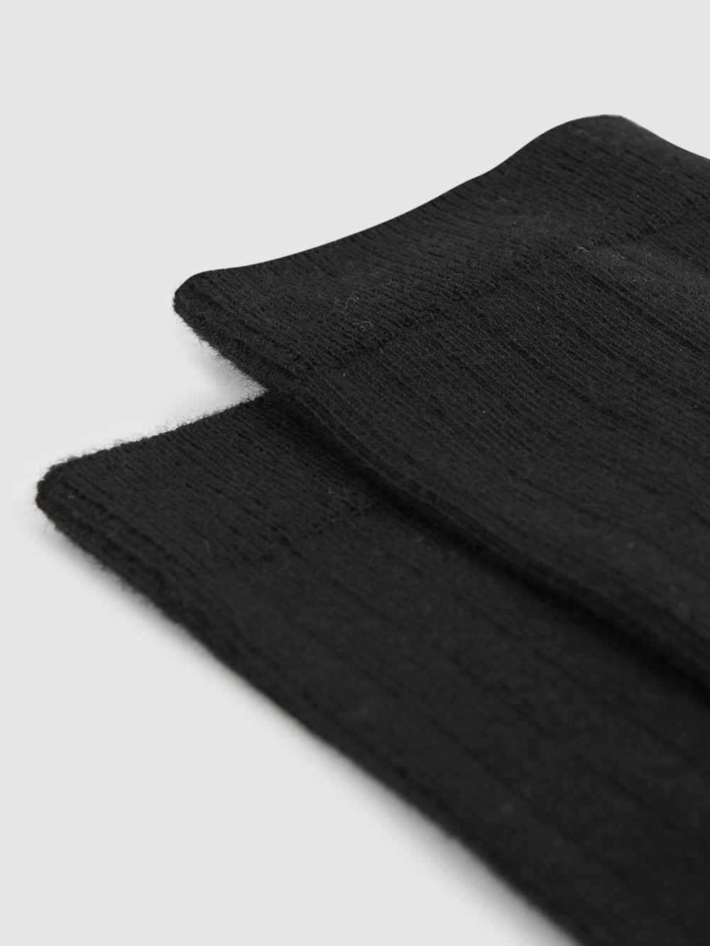Women Cotton Blend Ribbed Loafer Socks in Black