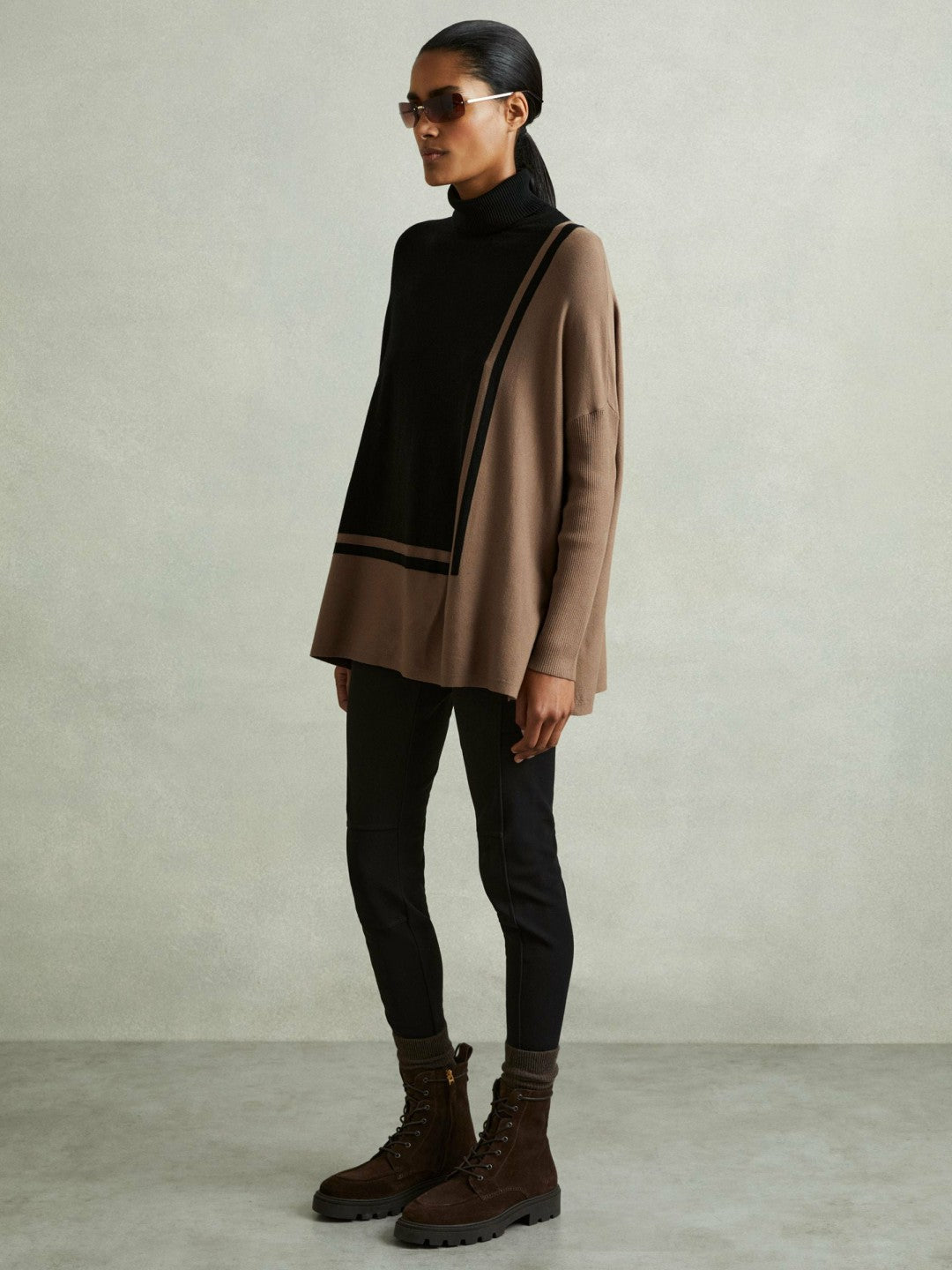 Women Colourblock Roll Neck Split Hem Jumper in Black/Mink