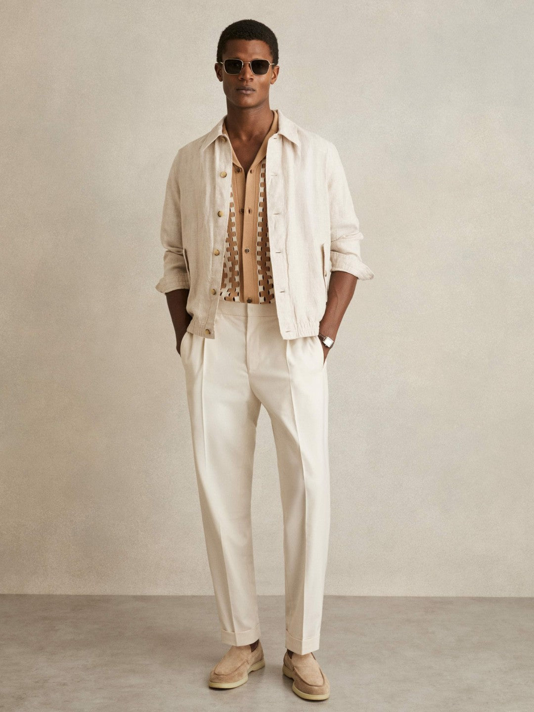 Men Geometric Cuban-Collar Knit Shirt in Camel/Off White