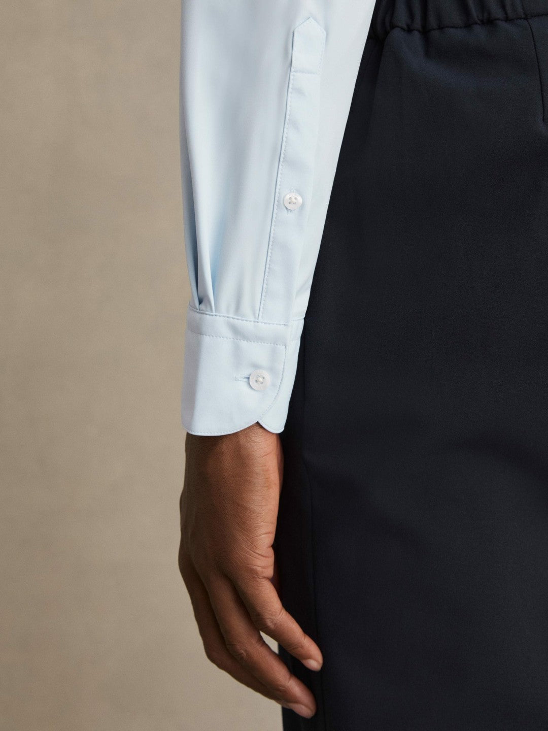 Men Long-Sleeve Travel Shirt in Soft Blue