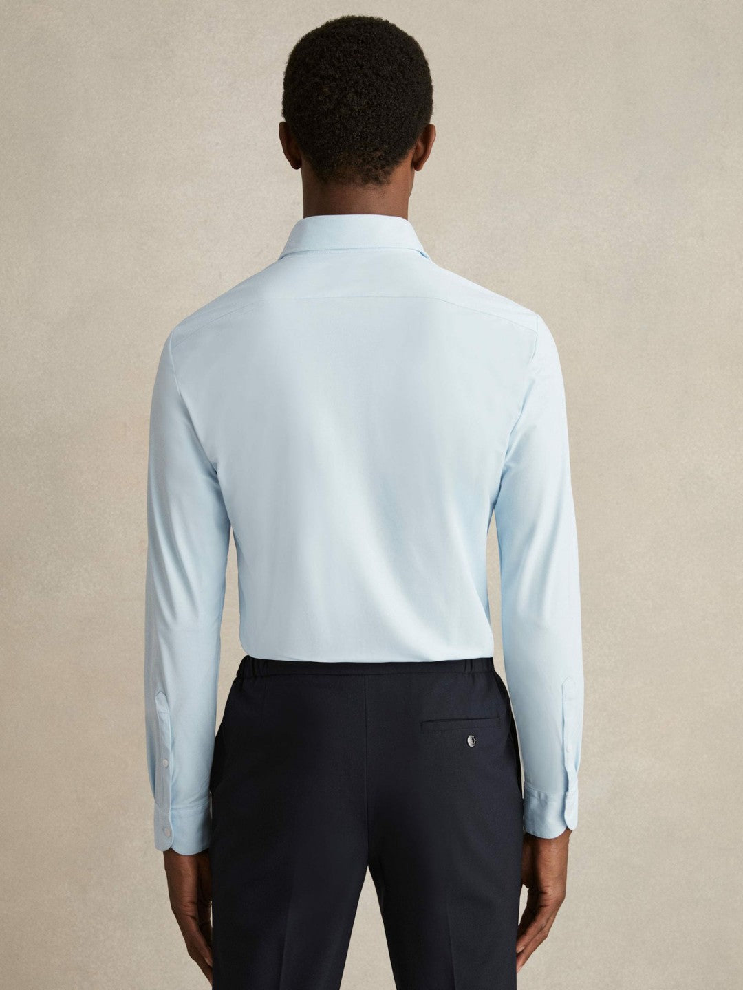 Men Long-Sleeve Travel Shirt in Soft Blue