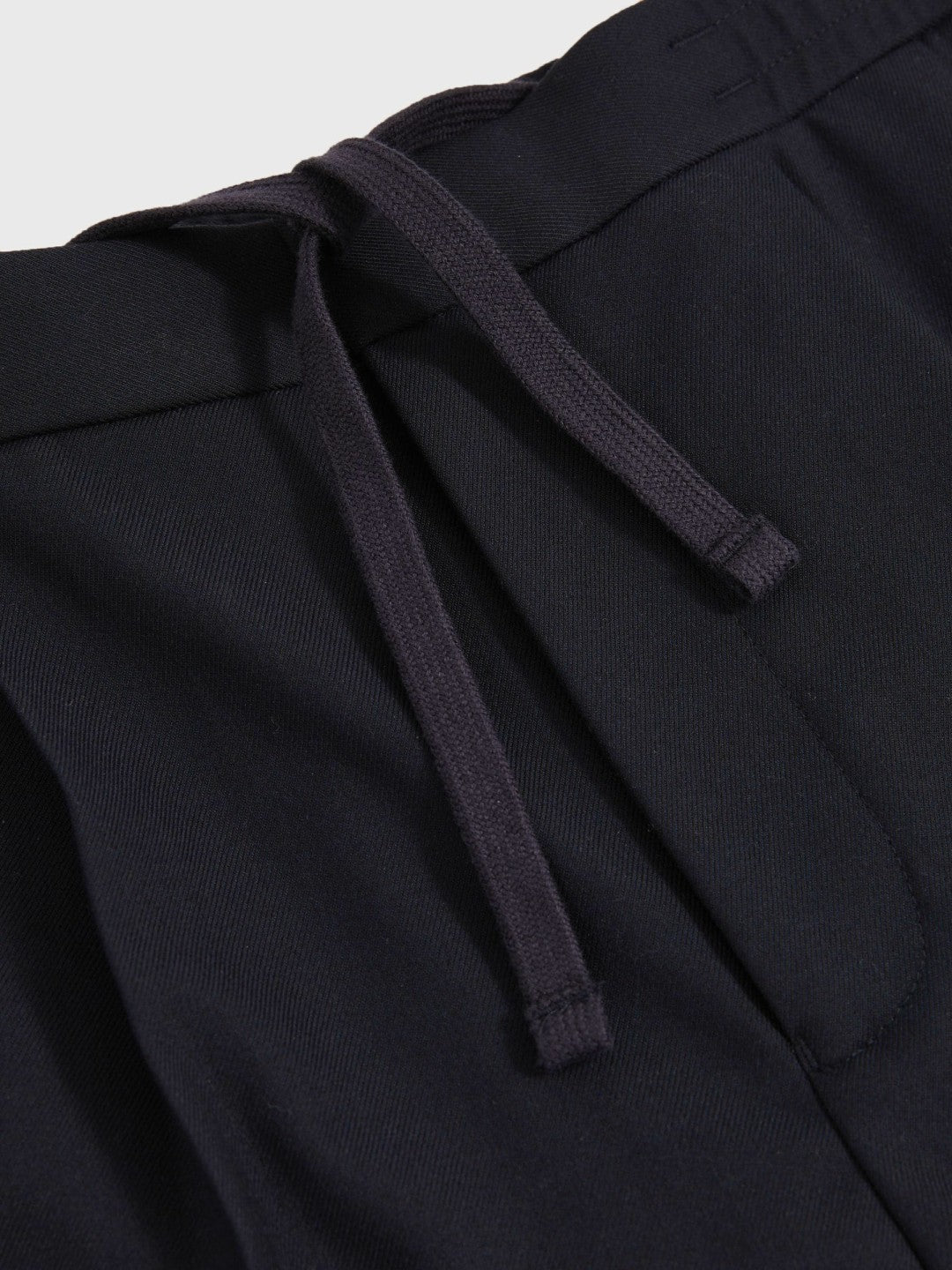 Men Relaxed Drawstring Shorts in Navy