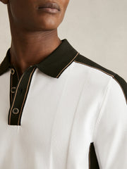 Men Colour-Block Knit Polo Shirt in Optic White/Green