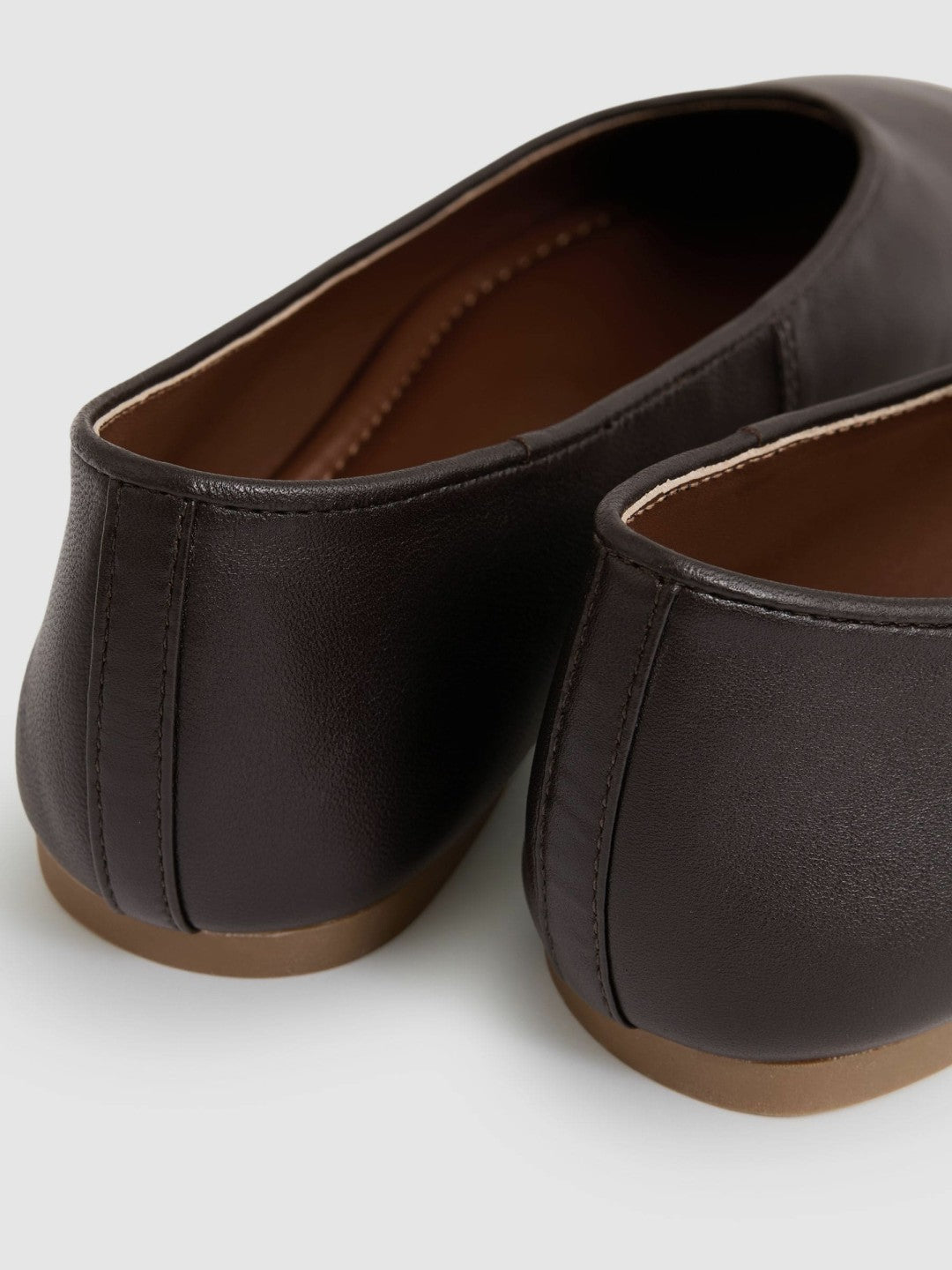 Women Leather Rounded-Point Toe Ballet Flats in Chocolate