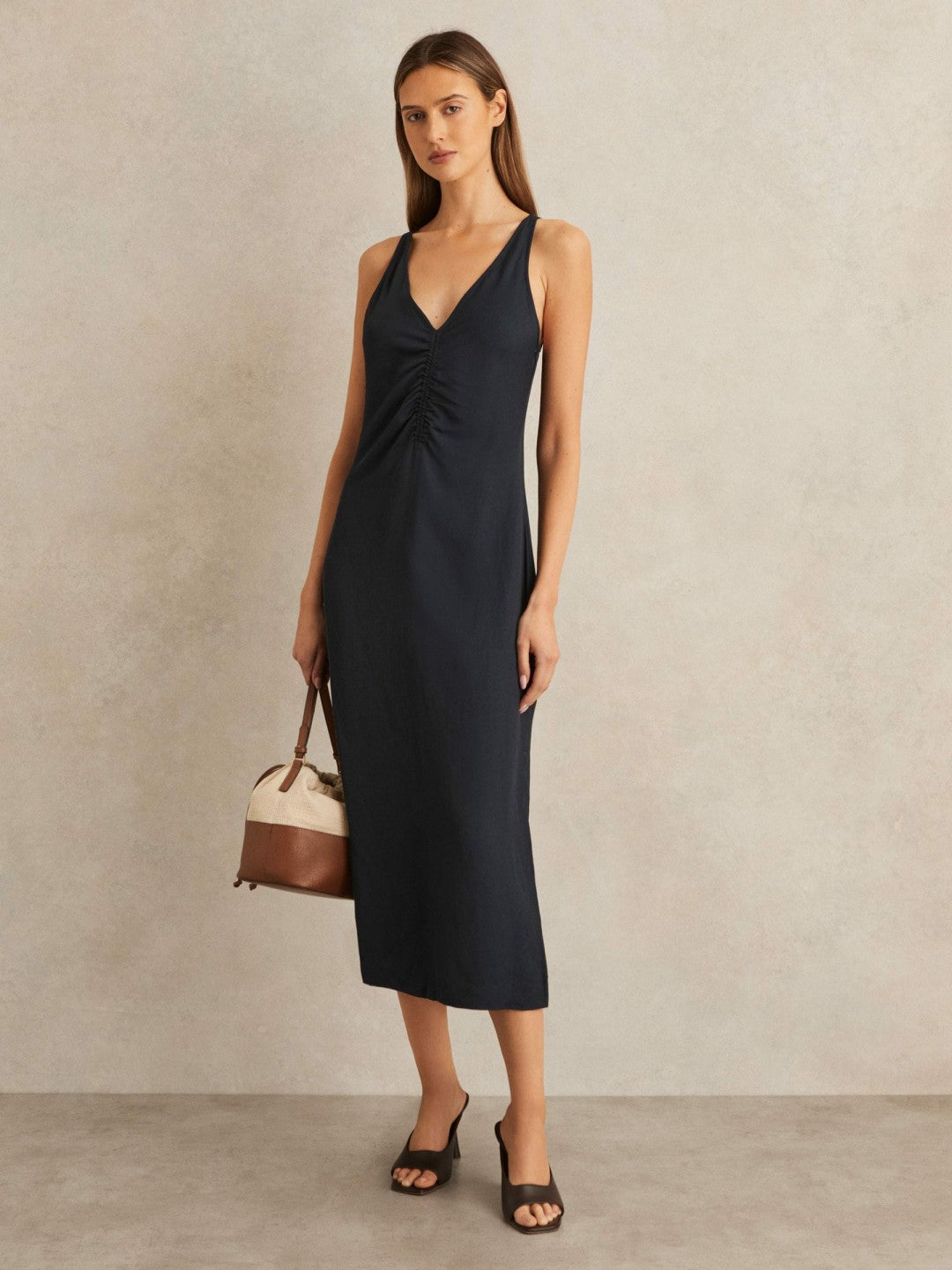 Women Ruched Sleeveless Midi Dress With Linen in Navy